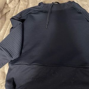 nike dri-fit thick band cropped hoodie with texture in blue size medium